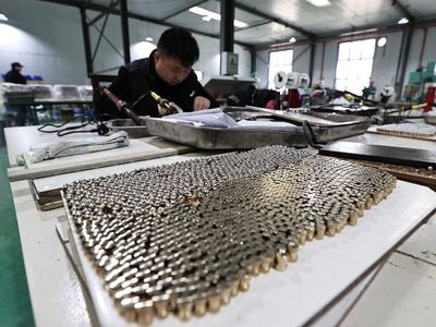 秦嶺春深處 寧陜的陶瓷電容器與基層遠(yuǎn)行